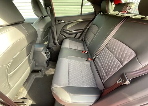 MG MG3 1.5 HYBRID+ TROPHY 16