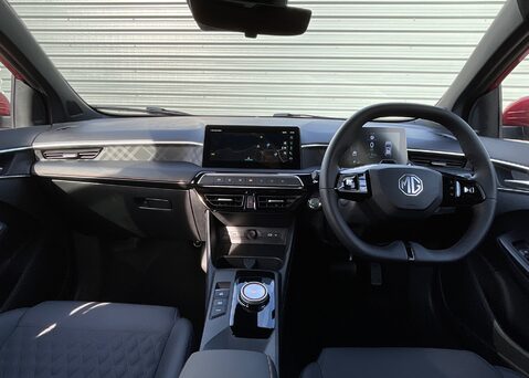 MG MG3 1.5 HYBRID+ TROPHY 12