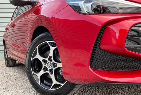 MG MG3 1.5 HYBRID+ TROPHY