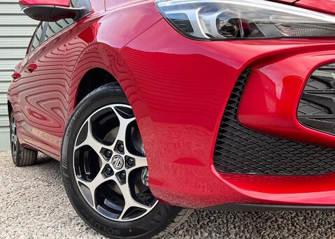 MG MG3 1.5 HYBRID+ TROPHY 2