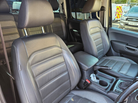 Volkswagen Amarok DC V6 TDI HIGHLINE 4MOTION 8
