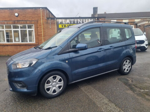 Ford Tourneo Courier ZETEC TDCI 5