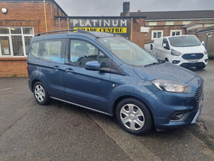 Ford Tourneo Courier ZETEC TDCI