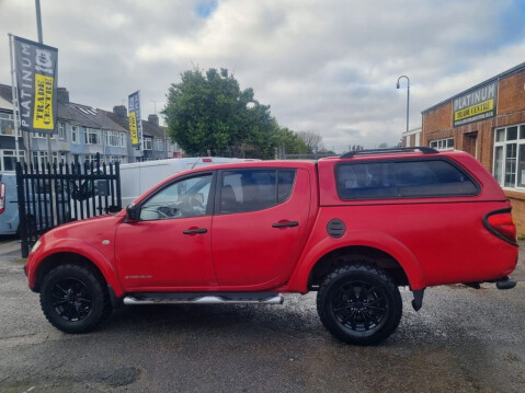 Mitsubishi L200 DI-D 4X4 BARBARIAN BLACK LB DCB 4