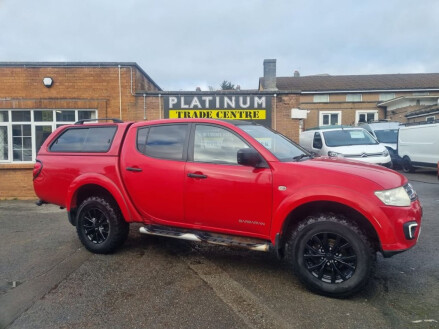 Mitsubishi L200 DI-D 4X4 BARBARIAN BLACK LB DCB