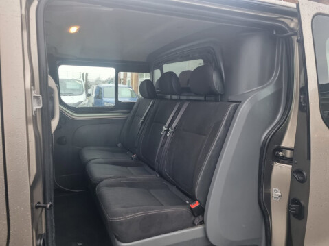 Renault Trafic LL29 SPORT NAV ENERGY DCI CREW 23