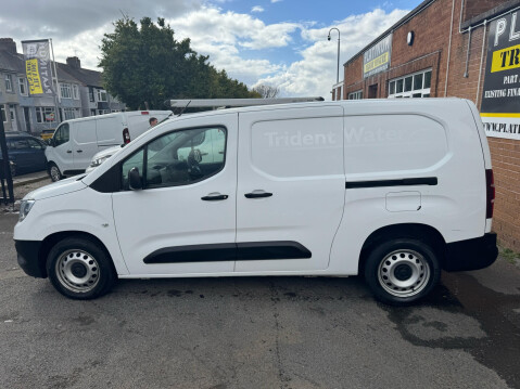 Vauxhall Combo L2H1 2300 DYNAMIC 4