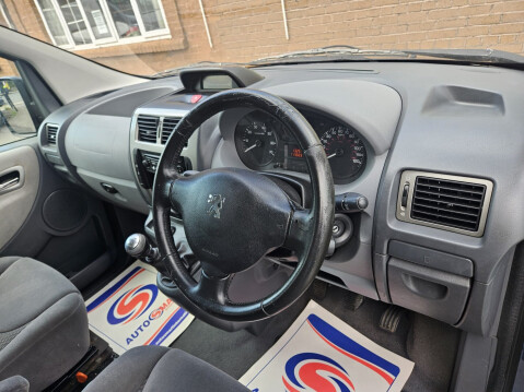 Peugeot Expert TEPEE LEISURE L1 HDI 6STR 14