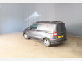 Ford Transit Courier LIMITED TDCI 5