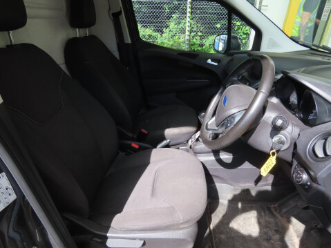 Ford Transit Courier LIMITED TDCI 10