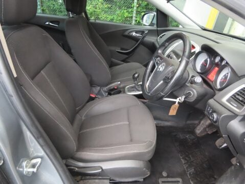 Vauxhall Astra SRI CDTI 10