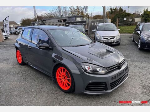 Volkswagen Golf GTI 1