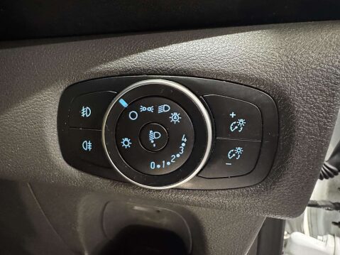 Ford Transit Custom 320 2.0 EcoBlue Limited Crew Van / Double Cab 5dr Diesel Manual L2 H1 Euro 46