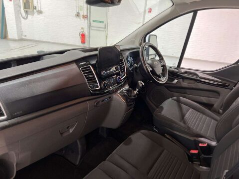 Ford Transit Custom 320 2.0 EcoBlue Limited Crew Van / Double Cab 5dr Diesel Manual L2 H1 Euro 74