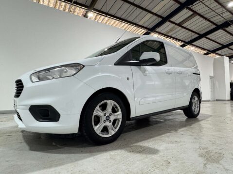 Ford Transit Courier 1.0 Limited 15