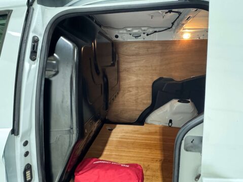 Ford Transit Courier 1.0 Limited 27
