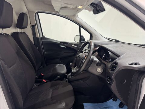 Ford Transit Courier 1.0 Limited 8