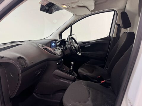 Ford Transit Courier 1.0 Limited 29