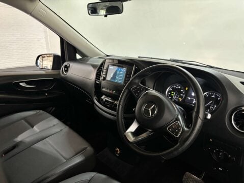 Mercedes-Benz Vito 116 CDi Tourer 2.0 Select Auto 5dr 19
