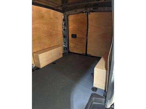 Mercedes-Benz Vito eVito 66 Progressive 28