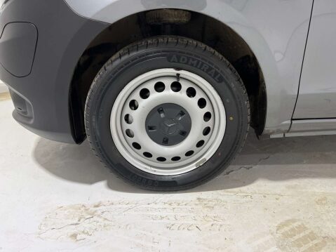 Mercedes-Benz Vito eVito 66 Progressive 43