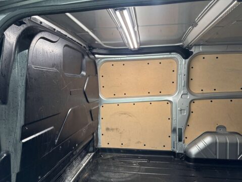Ford Transit Custom 300 2.0 SWB Limited EcoBlue 50