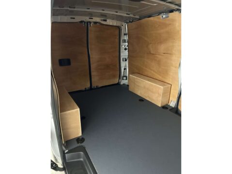 Mercedes-Benz Vito eVito 66 Progressive 33