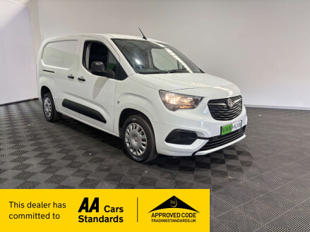 Vauxhall Combo 2300 1.5 SportIVE TD S/S
