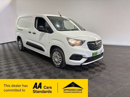 Vauxhall Combo 2300 1.5 SportIVE TD S/S