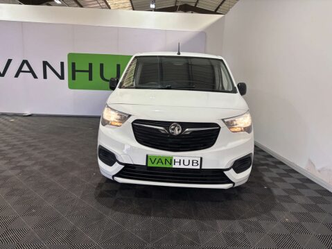 Vauxhall Combo 2300 1.5 SportIVE TD S/S 21
