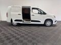 Vauxhall Combo 2300 1.5 SportIVE TD S/S 4