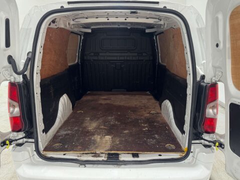 Vauxhall Combo 2300 1.5 SportIVE TD S/S 12