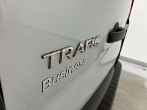 Renault Trafic LL30 2.0 Business Blue LWB dCi 28