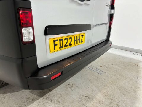 Renault Trafic LL30 2.0 Business Blue LWB dCi 31
