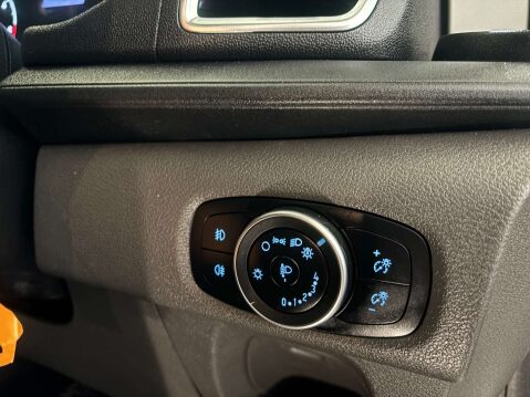 Ford Transit Custom 320 Limited EcoBlue Crew Van / Double Cab 28