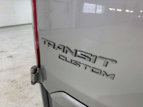 Ford Transit Custom 320 Limited EcoBlue Crew Van / Double Cab 43
