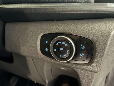 Ford Transit Custom 320 Limited EcoBlue Crew Van / Double Cab 16