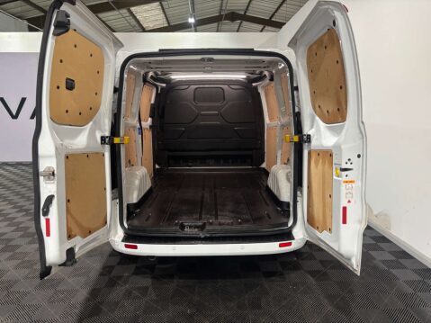Ford Transit Custom 300 SWB Limited EcoBlue 10