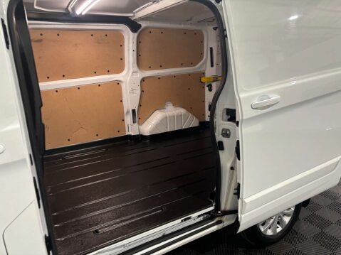 Ford Transit Custom 300 SWB Limited EcoBlue 40