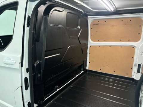 Ford Transit Custom 300 SWB Limited EcoBlue 38