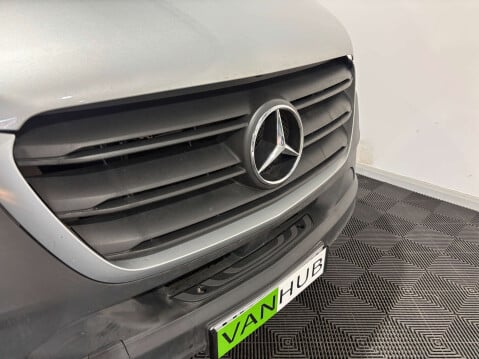 Mercedes-Benz Sprinter 315 Premium CDI MWB 32