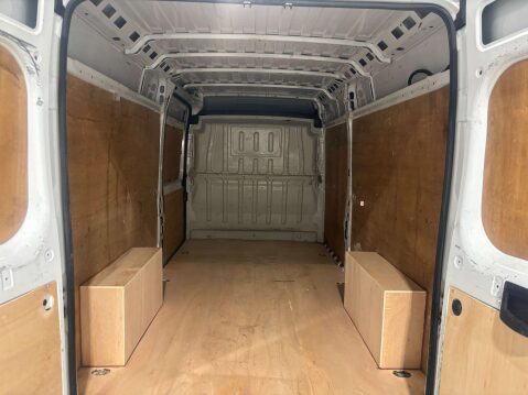 Peugeot Boxer 335 Professional L3H2 Blue HDi 37