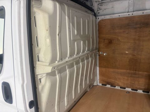 Peugeot Boxer 335 Professional L3H2 Blue HDi 43