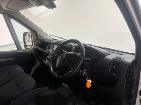 Peugeot Boxer 335 Professional L3H2 Blue HDi 31