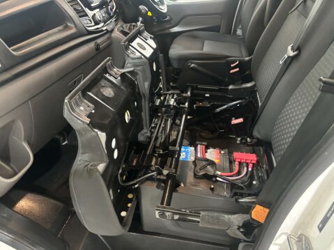 Ford Transit 350 2.0 Limited Edition L3H2 10