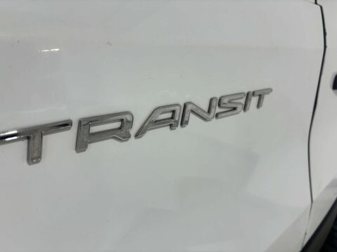 Ford Transit 350 2.0 Limited Edition L3H2 47