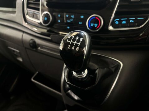 Ford Transit 350 2.0 Limited Edition L3H2 16