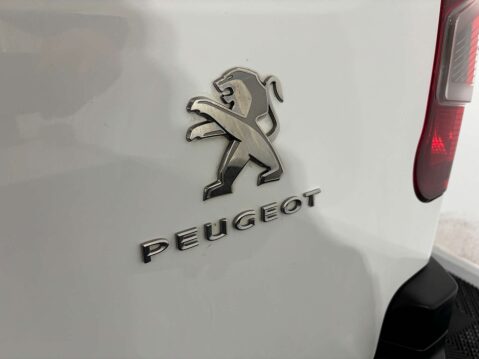 Peugeot Partner Professional 1.5 Premium Blue HDi SWB 39