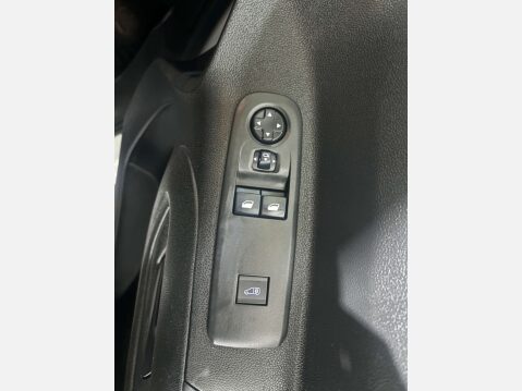 Peugeot Partner Professional 1.5 Premium Blue HDi SWB 12