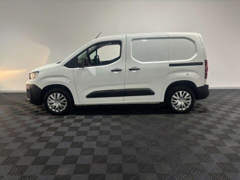 Peugeot Partner Professional 1.5 Premium Blue HDi SWB 18